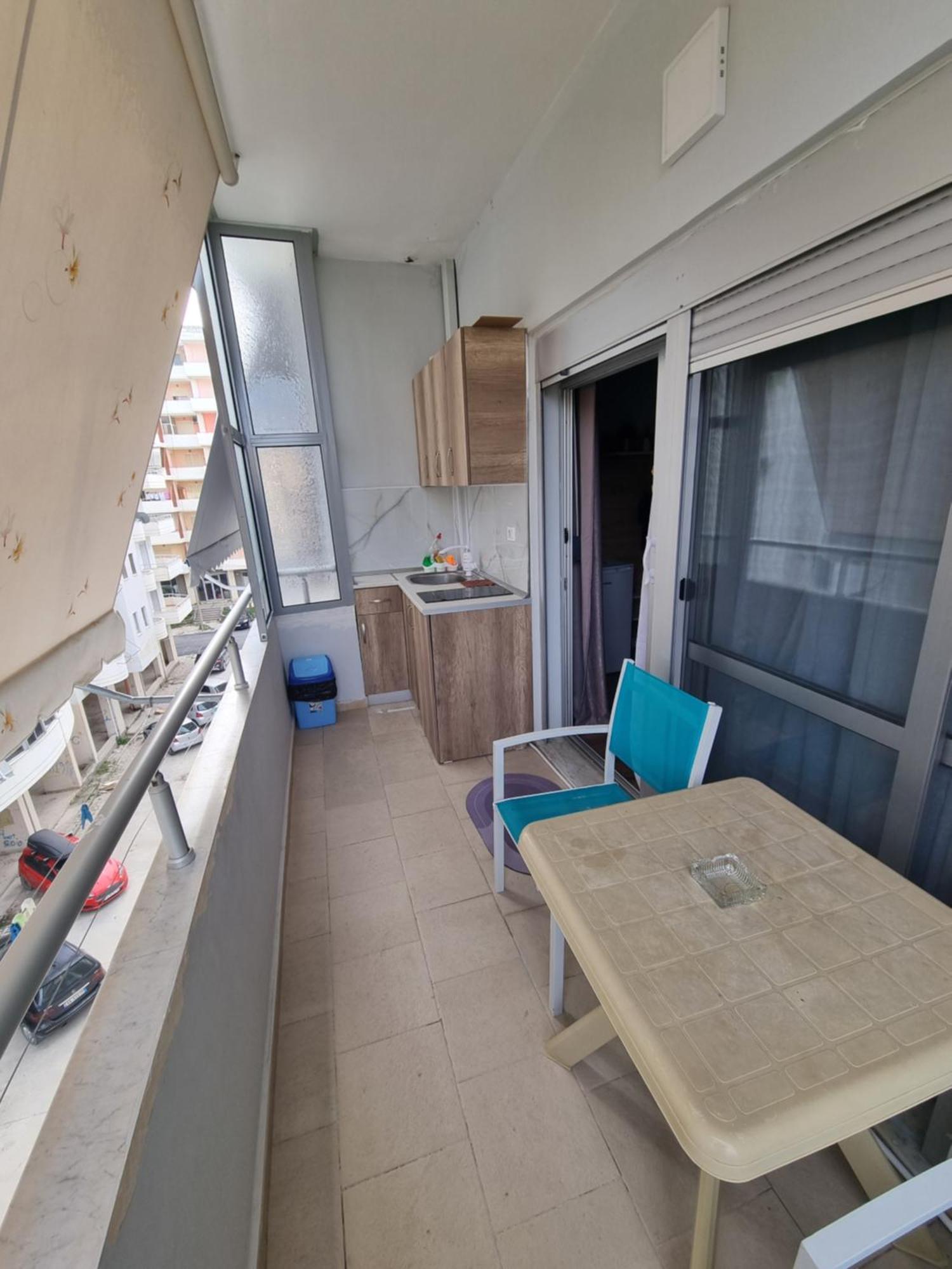 City Beachfront Apartments Влёра Экстерьер фото