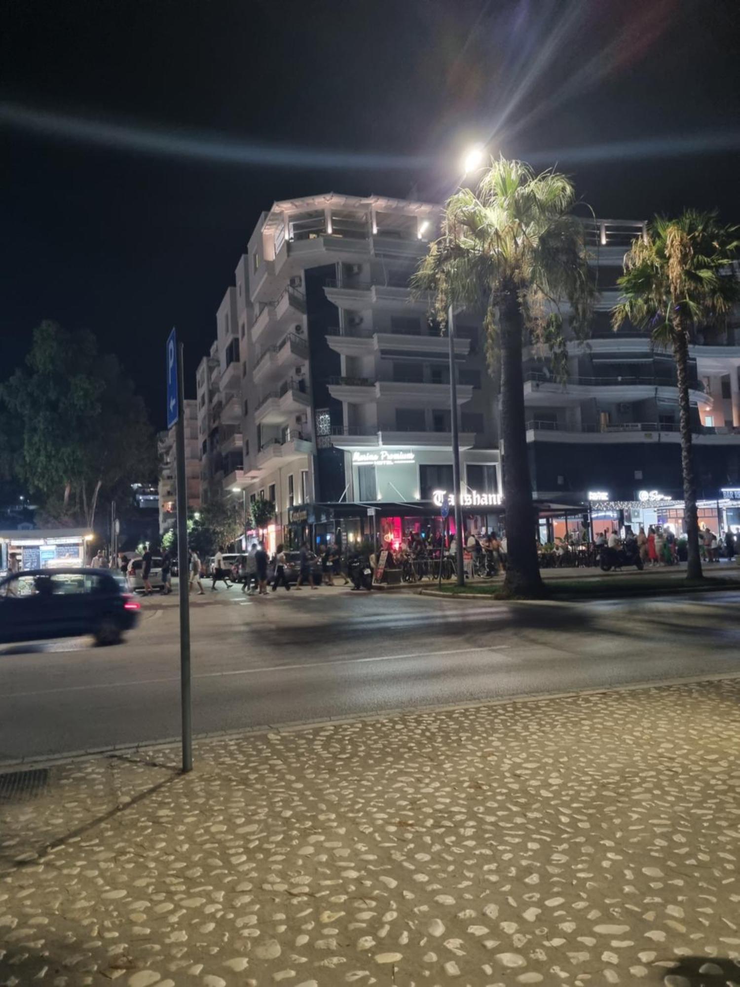 City Beachfront Apartments Влёра Экстерьер фото